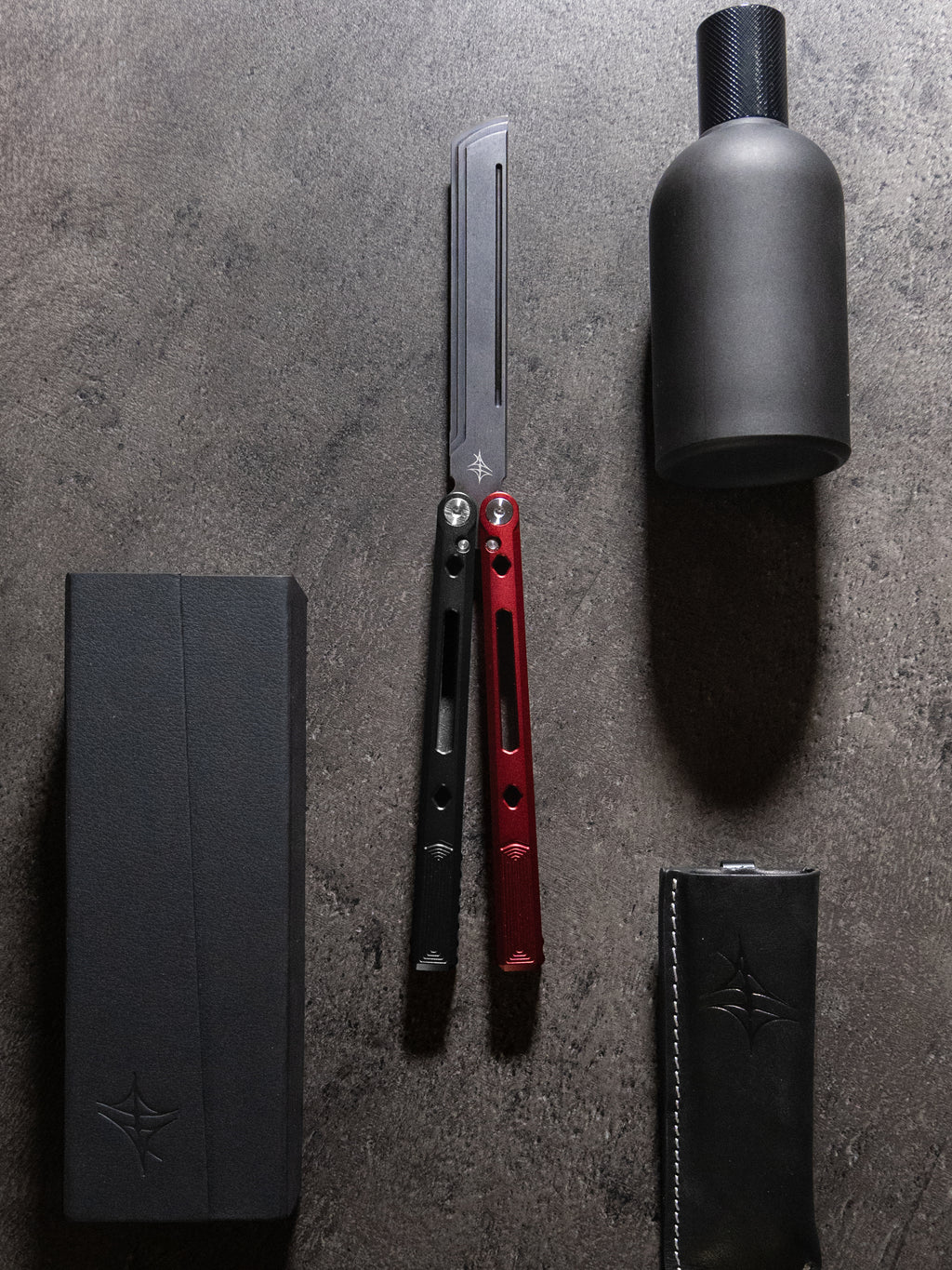 Memento Red & Black