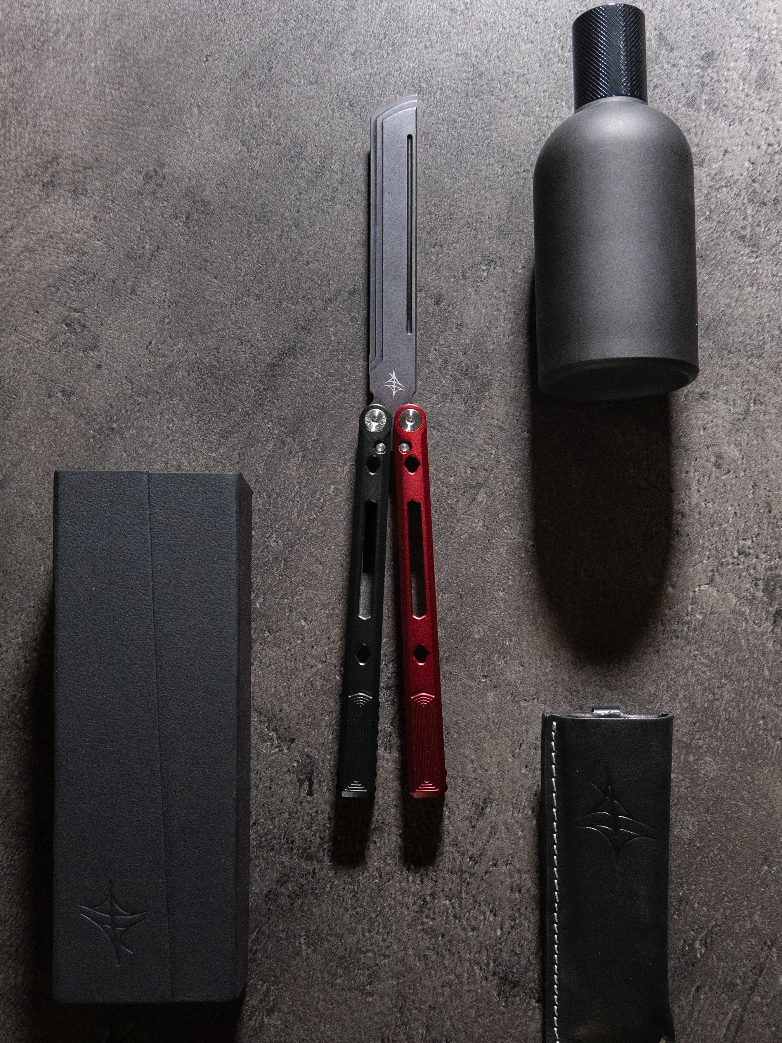 Memento Red & Black